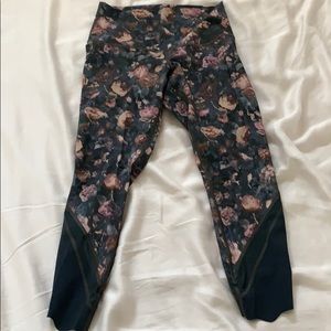 Lululemon floral, scalloped hem mesh legging